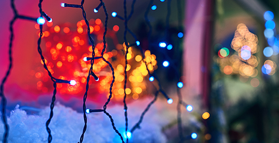 How To Fix Christmas Lights - Chaotically Yours